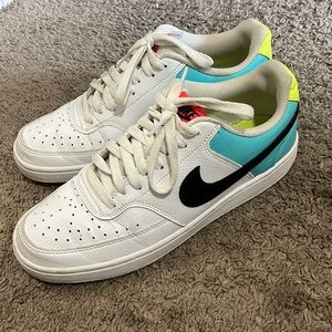 Lightly worn- Nike Court Vision Low Women’s Sneaker!
